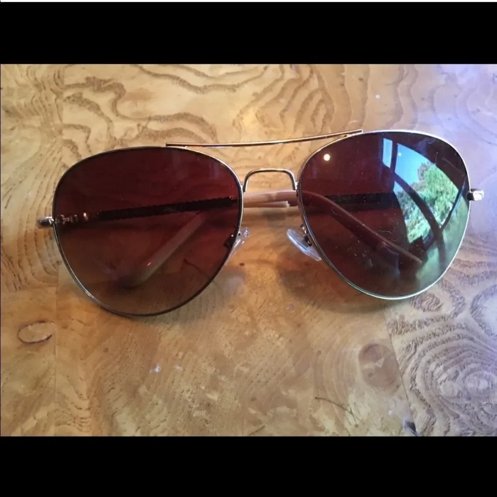 🎃 - ROSE GOLD Sun Glasses!